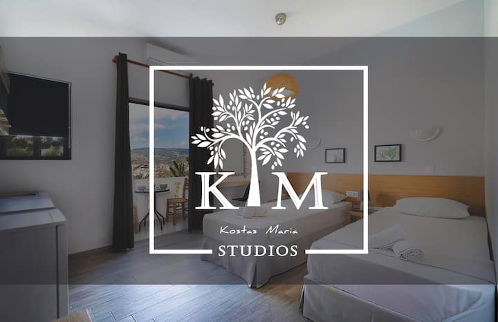 הלוגו שלנו. מינימלי אך כרתים! בדיוק כמו דירות הסטודיו שלנו.