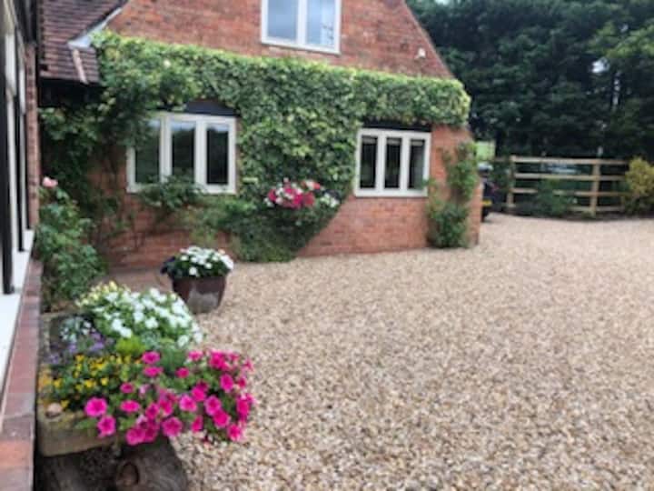 Top 9 Farm Stays Near Kenilworth, UK Trip101
