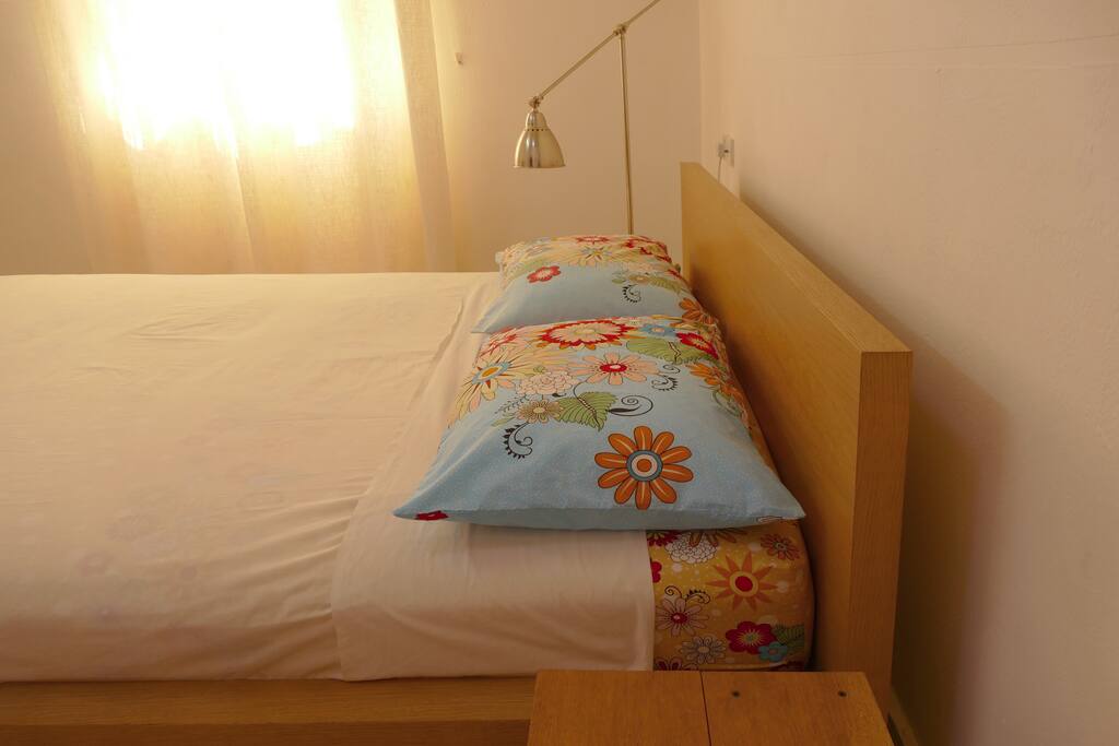Bedroom with 1 double bed