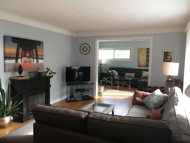 3 BR, Comfortable, Spacious, Near Dwtn St. Paul