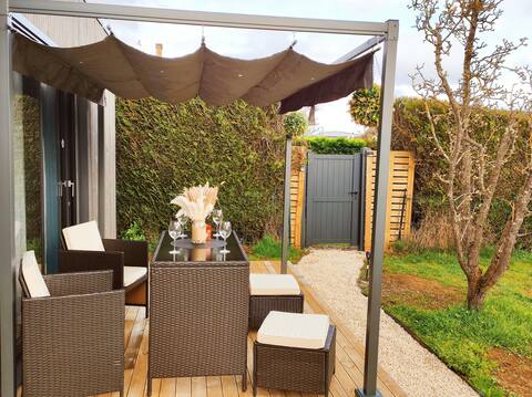 Accommodation near Caen and beaches