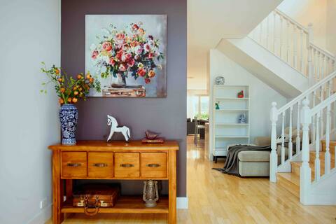Stylish, Spacious 5BR House@Franklin