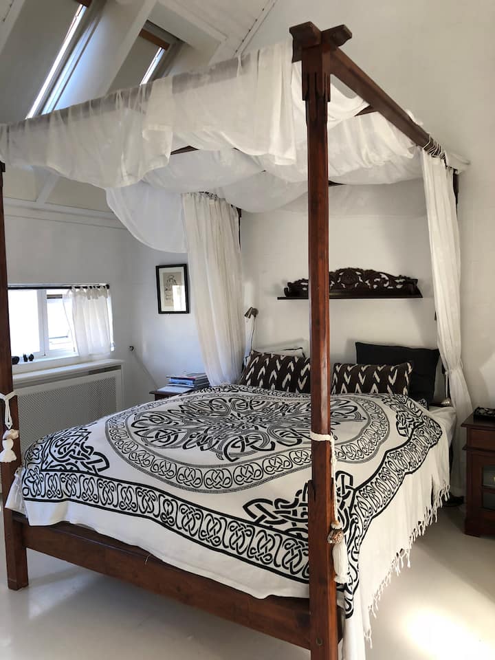 Основна спалня на първия етаж