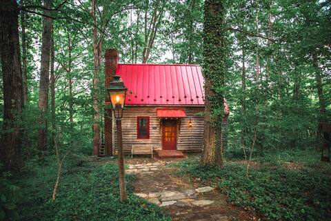 Cozy and Private Riverfront Cabin on 50 Acres