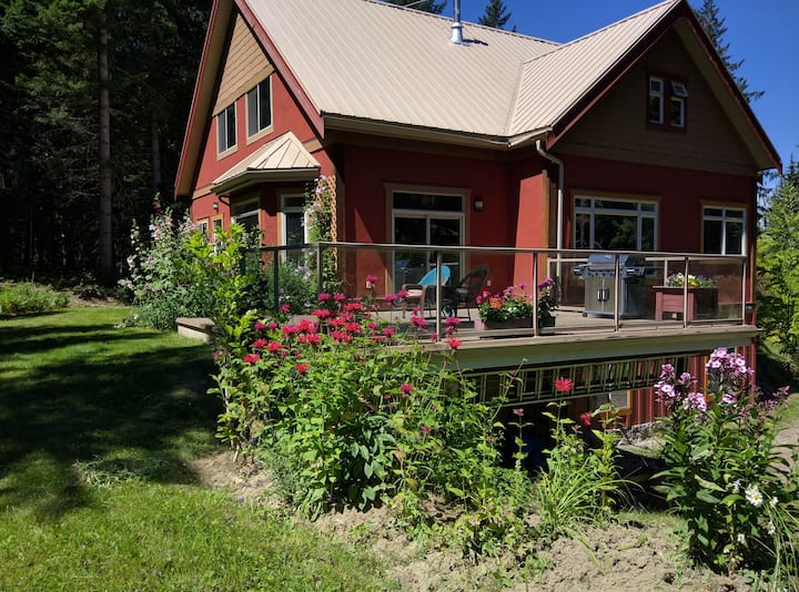 Salmon Arm Vacation Rentals & Homes British Columbia, Canada Airbnb