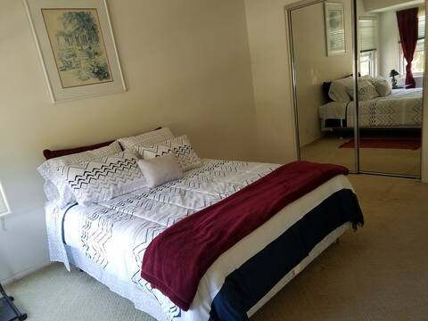 Mountain of Gold Elegant & upscale suite