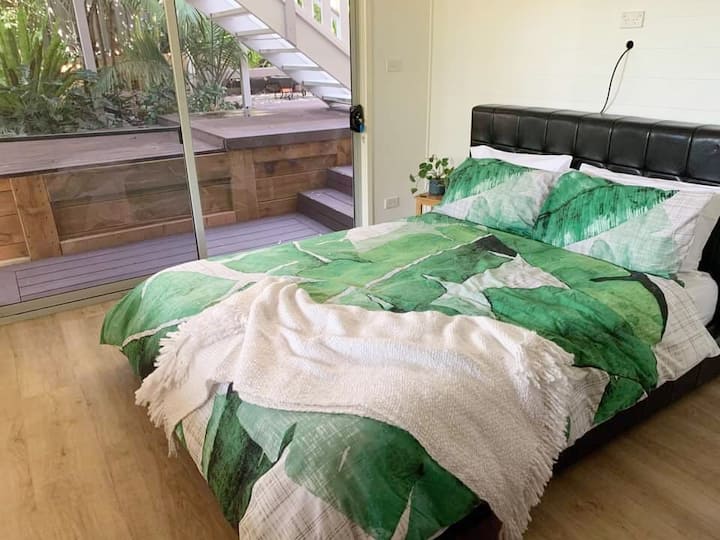 Спалня 4 по - надолу (кралица)