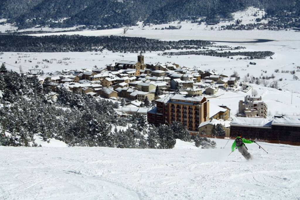 Vue de la résidence depuis les pistes.