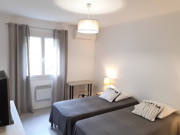 卧室2张床可转换为1张加大双人床180X200