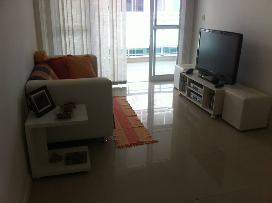 Sala ampla e confortável, com wi-fi, tv a cabo e ar condicionado.