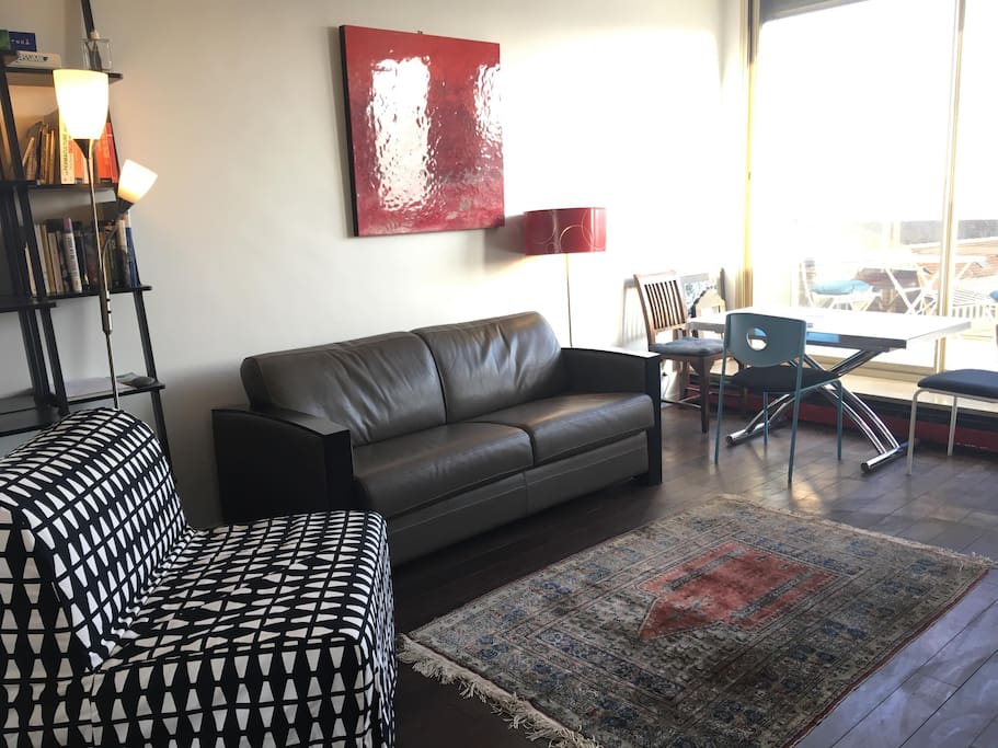 Both sofas can be transformed into a bed so that guests can chose to sleep in one bed or separate