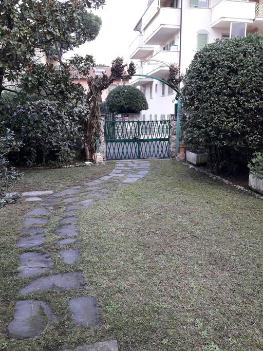 vialetto di ingresso
