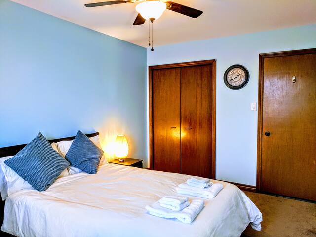 Private Bedroom near University/Hospital/Mall