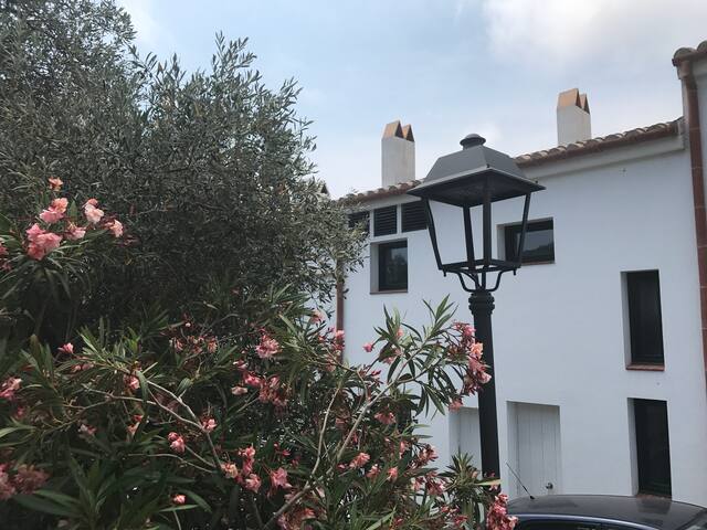 DUPLEX 1 AMB PISCINA, PARKING(opcional) I WIFI gallery image 4