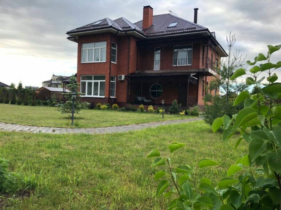 House from the front-side