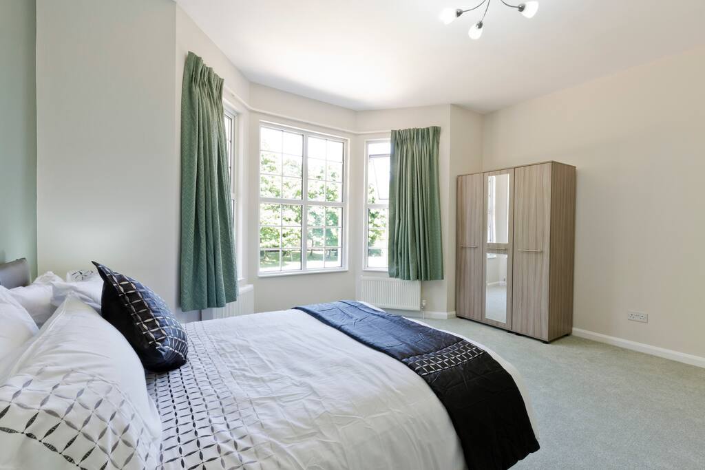 Double bedroom with wardrobe