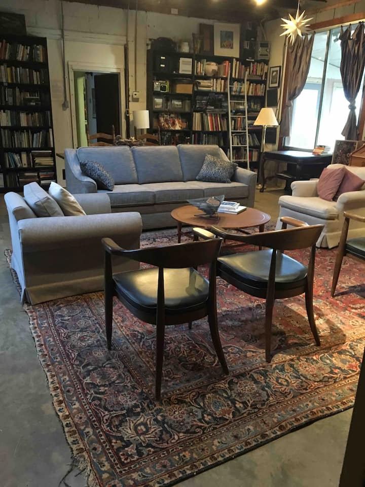 The Forge Apartment is conjoined by a 4000-book library.  All renters have access to this communal space which boasts a vast collection of books on arts and environment, some written by or about previous Rensing Center residents.
