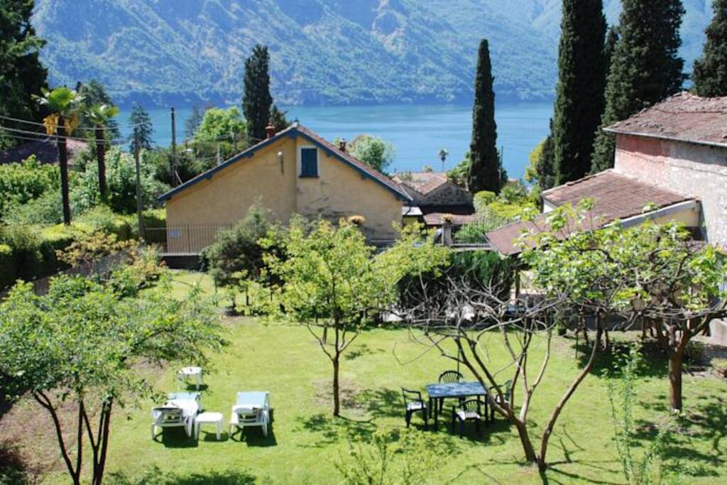 Giardino e vista lago