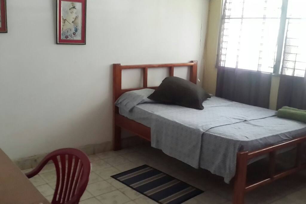 Otra vista de la habitacion.