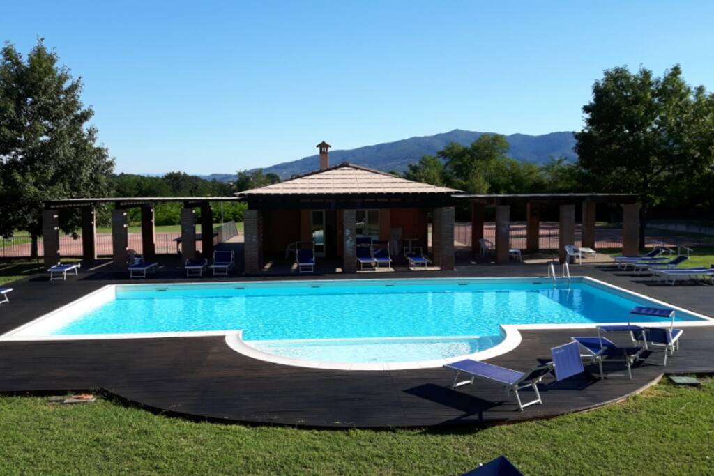 Piscina e Club House condominiale