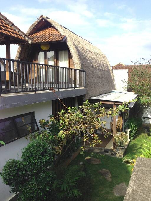 2floor house with garden