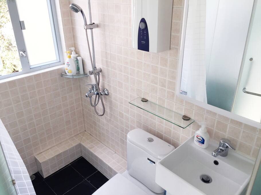 Clean bathroom with a good shower (hot water and good water pressure)