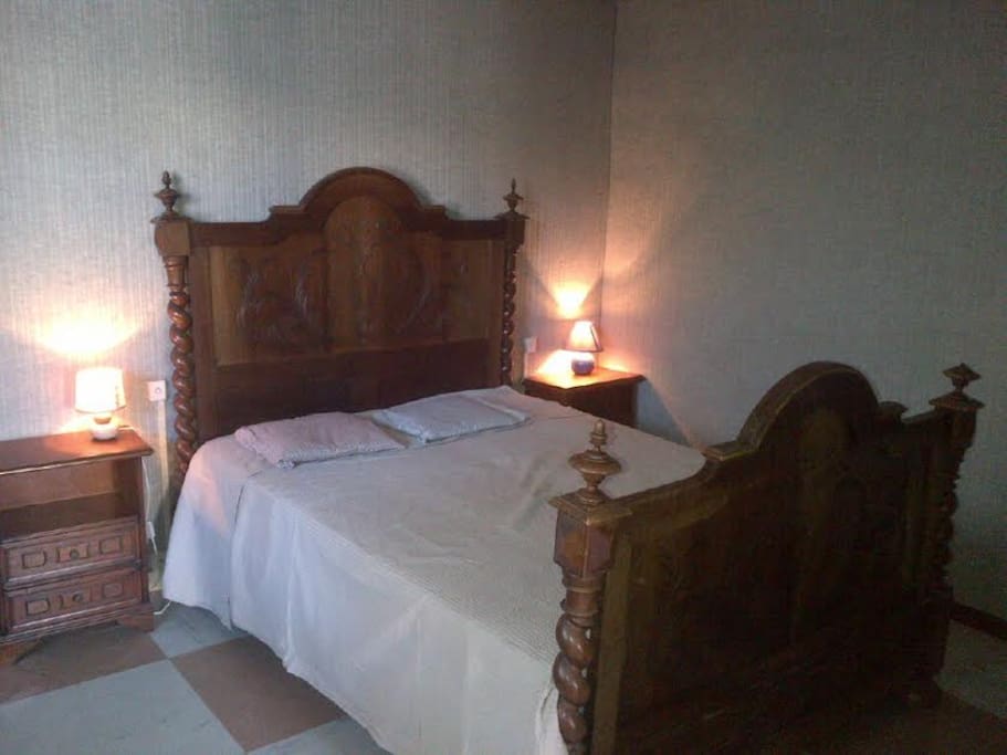 Grande chambre lit double