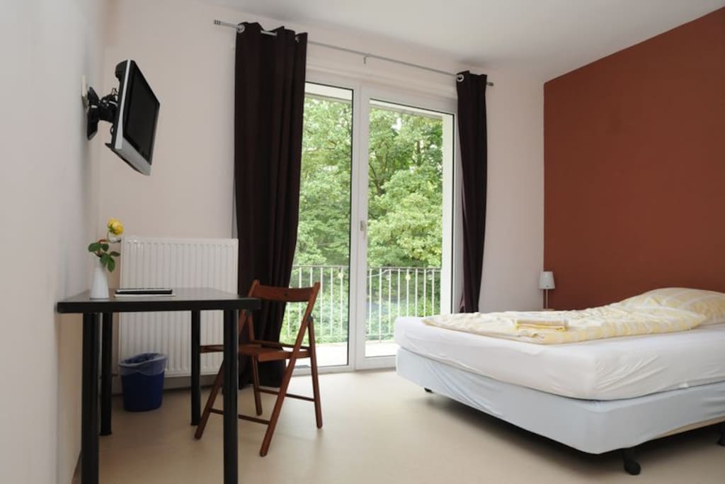 3 Zimmer mit Balkon