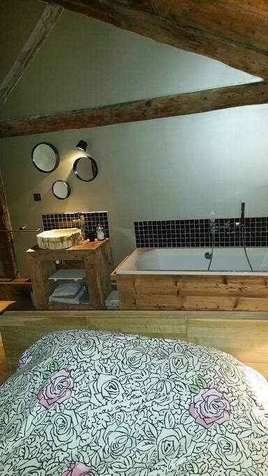 Suite parentale avec bain et WC. Plein sud