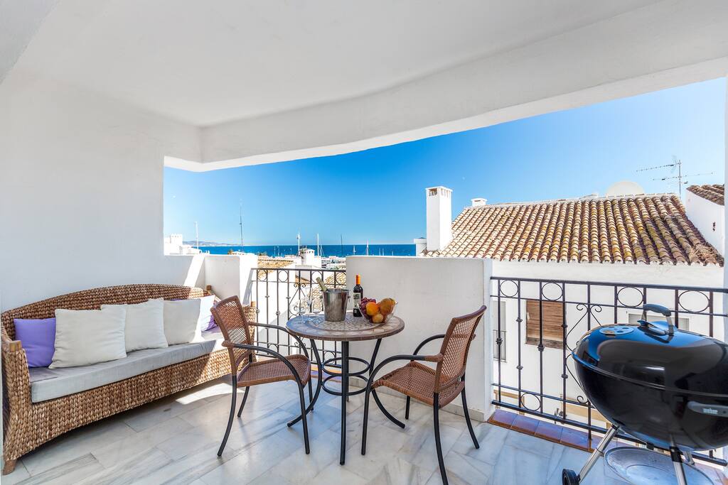 Frontline Puerto Banus Marina - Apartment for Rent in Marbella