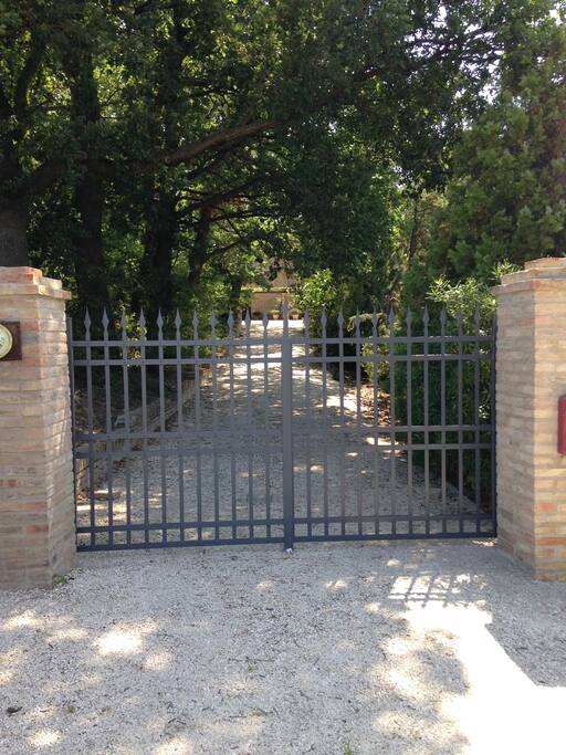 viale d'ingresso