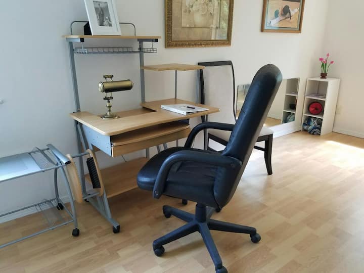 HUGE Room w/den +WiFi - GREAT LOCATION