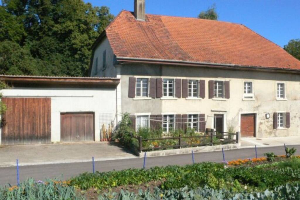 La ferme côté chemin