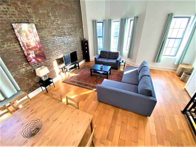 Spacious 6BR, 4 BATH (25 Minutes to Manhattan!) gallery image 2