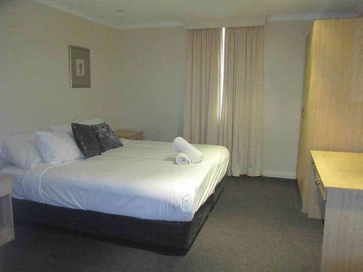 3 Br Semi Detached 61b Best Western Plus Goulburn - Goulburn