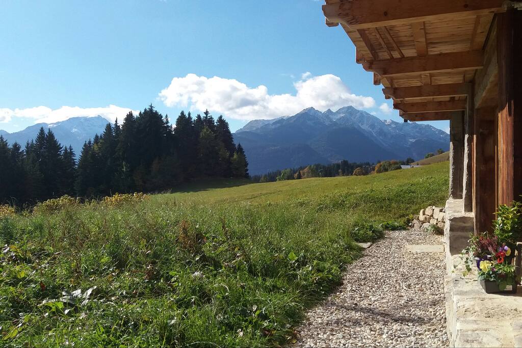 de l'autre côté, le Grand Mont