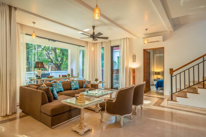 Living room image 3