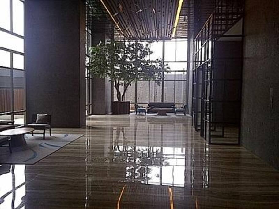 Residence 8 Lobby
