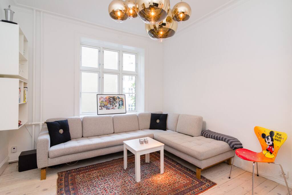 The living/tv room
