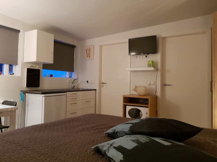 Kitchenette with everything needed to prepare a simple mail.