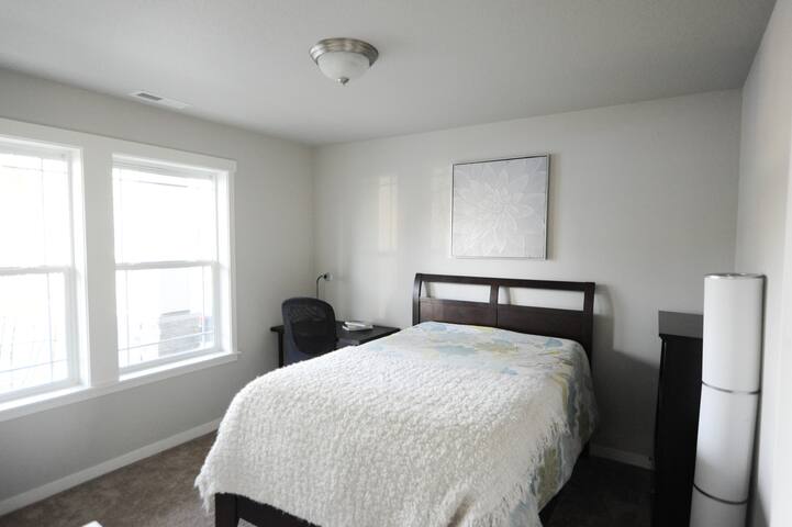 Tranquility - Bedroom/Private Bath & Kitchenette