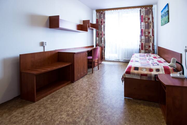 2 persons apartment with balcony gallery image 2