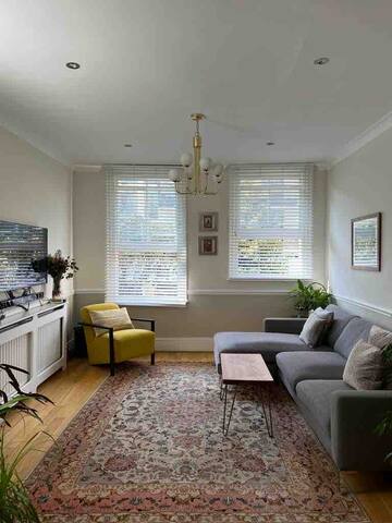 Beautiful & Cosy Apartment in Heart of London gallery image 3