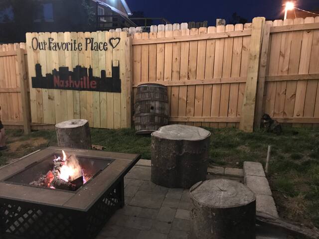 Classy Stay only 2 Miles from Downtown – Sleeps 12 gallery image 4