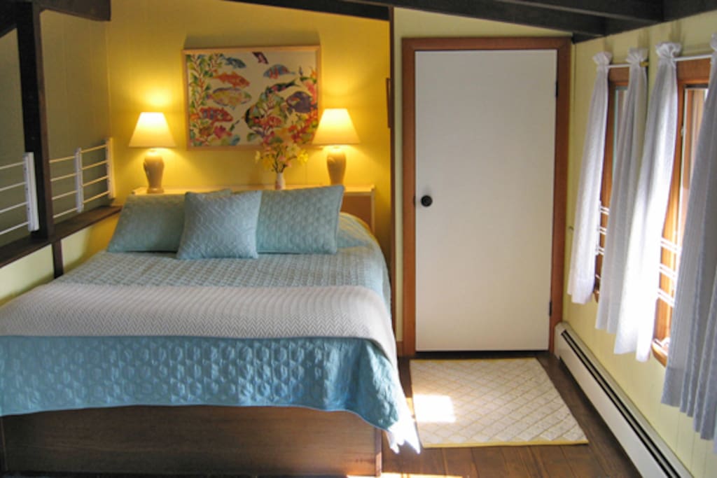 Queen size bed