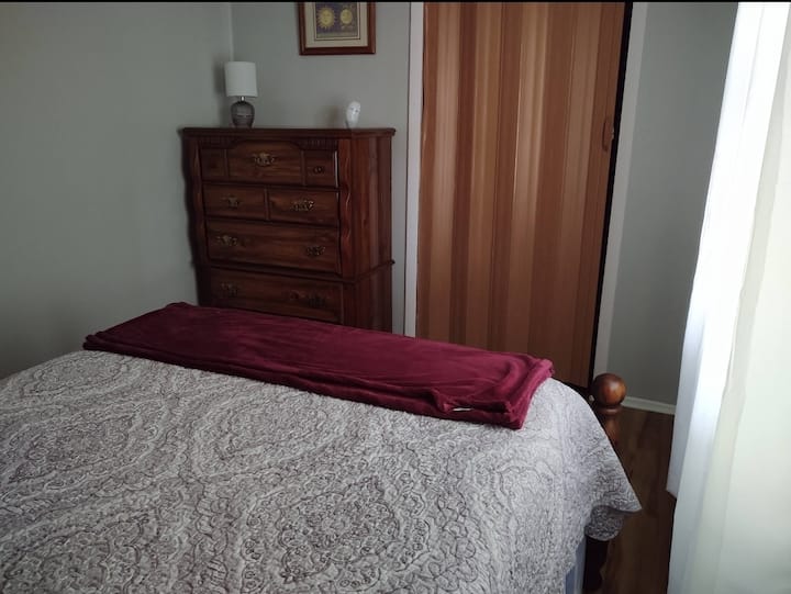 Dormitorio de tamaño completo