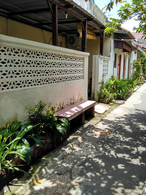 pintu gerbang kamar