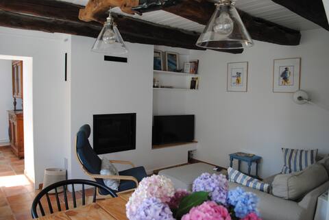 Successful Airbnb property: Traditional breton cottage Morgat. in Crozon