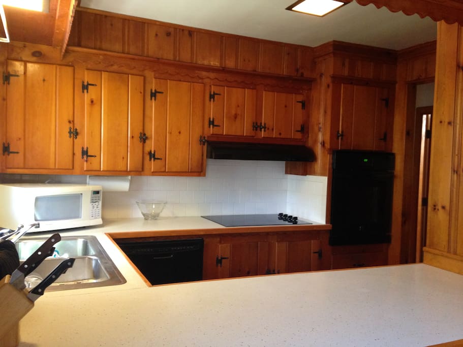 Complete private kitchen with appliances