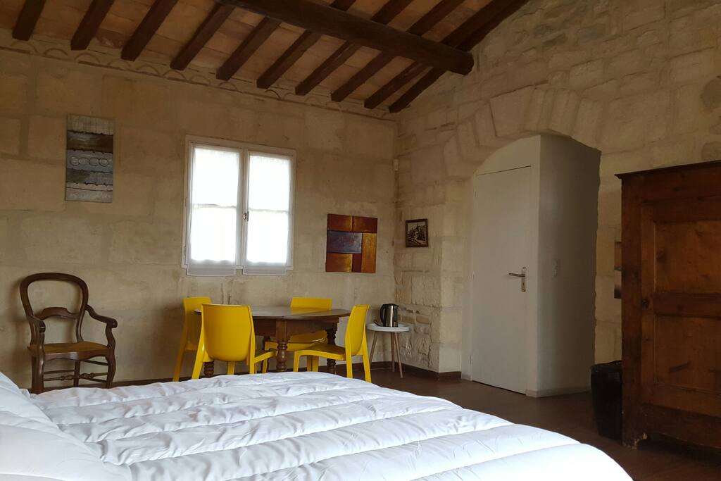 CHAMBRE ALPILLES